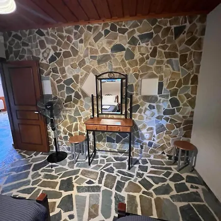 Eglina Celeste Miniá